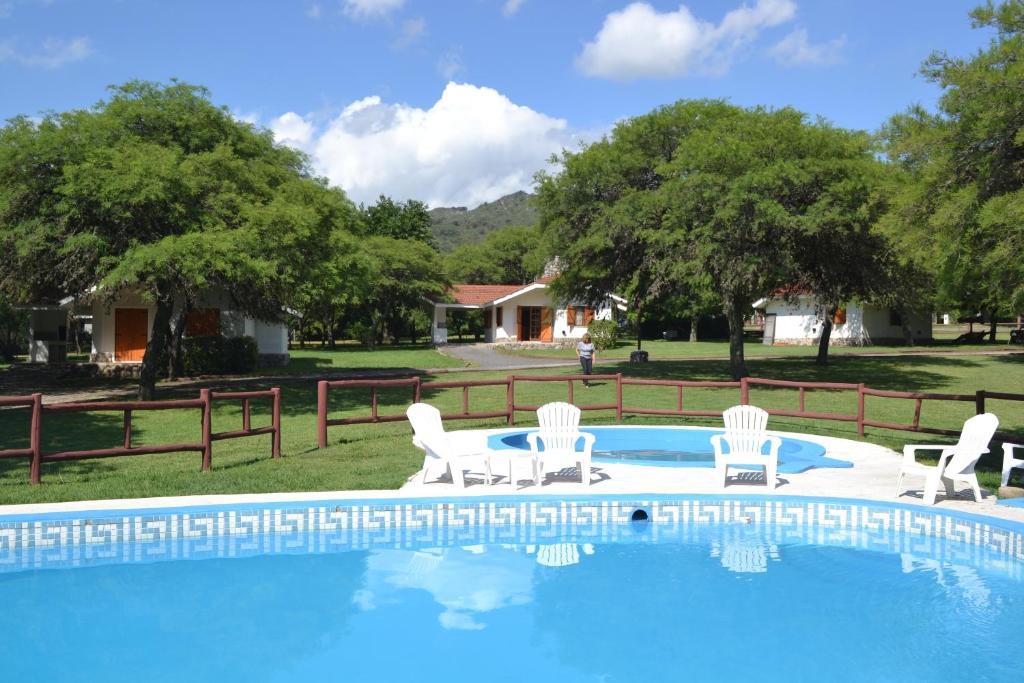 Cabanas Los Algarrobos Villa General Belgrano Extérieur photo