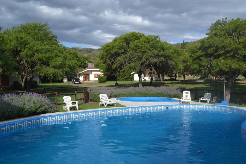 Cabanas Los Algarrobos Villa General Belgrano Extérieur photo